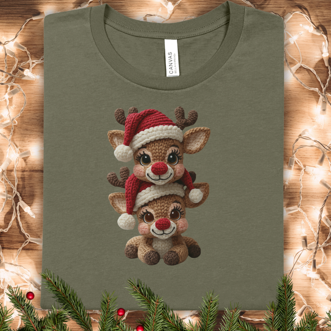 Cute Stacked Reindeer Christmas Tee Faux Crochet Design – Santa Hat Holiday Shirt
