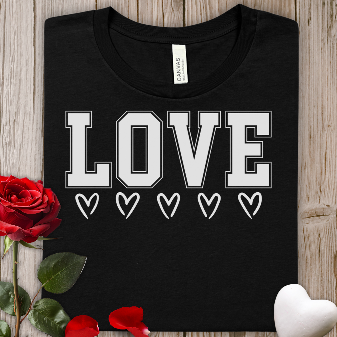 Vintage LOVE Heart Tee — Casual Valentine’s Day Graphic T‑Shirt